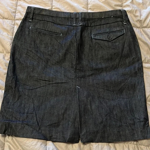 Dark denim skirt size 6 - Picture 2 of 8